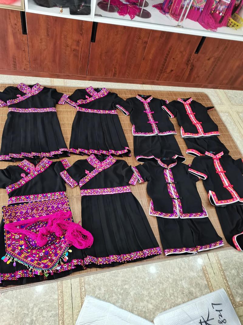 服装行业新趋势：茂嫒服装引领时尚潮流